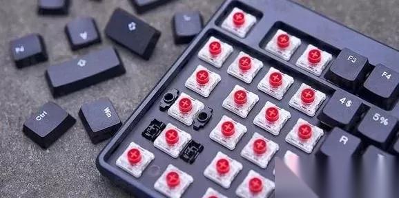 玩英雄联盟什么键盘好 职业选手都在用的三大轴体五款神器